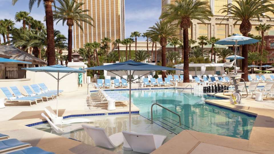 Best relax pool Las Vegas Delano